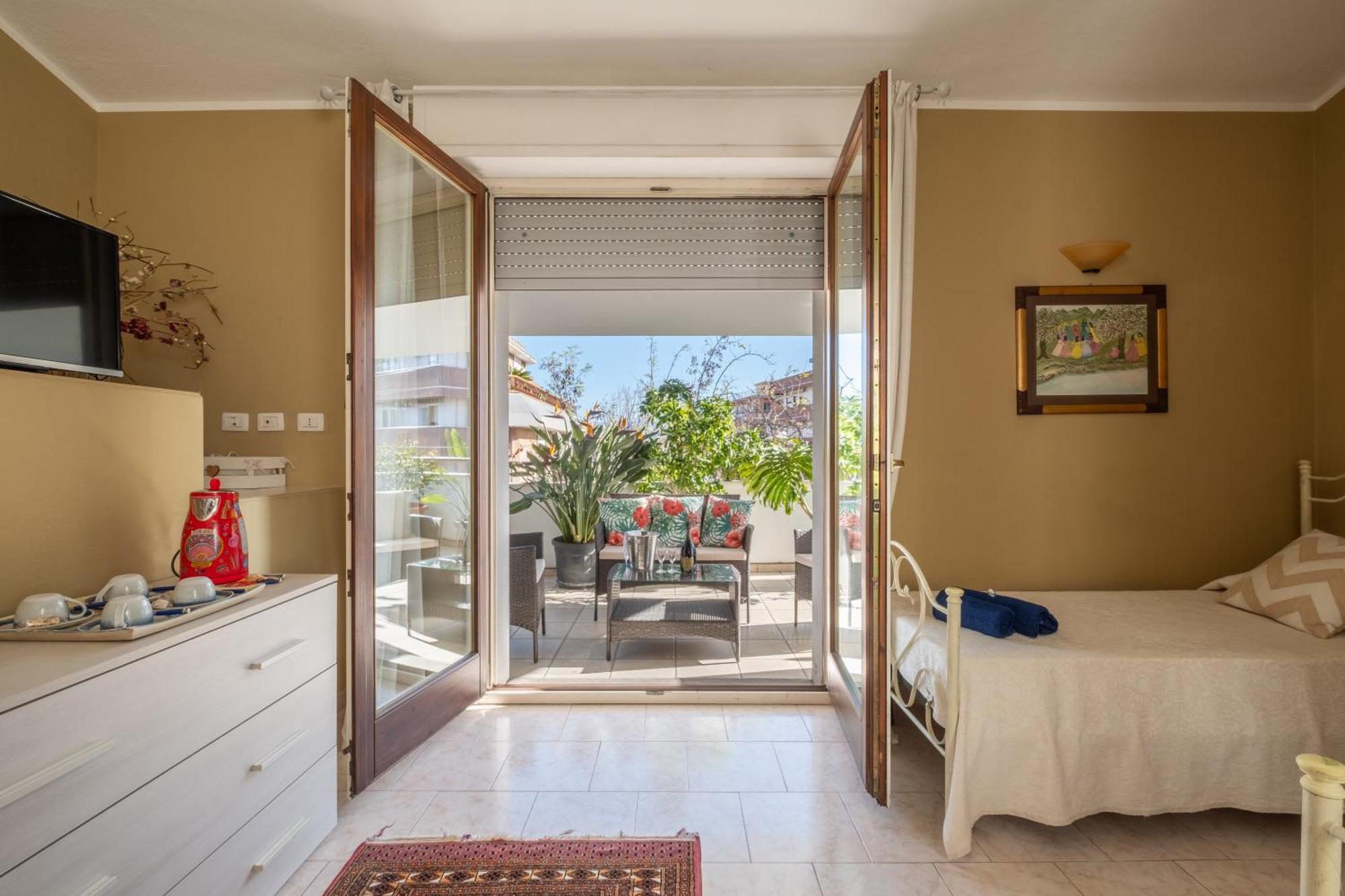 קליארי Elegante Villa Lu' Centro Citta A 10 Minuti Dal Mare מראה חיצוני תמונה